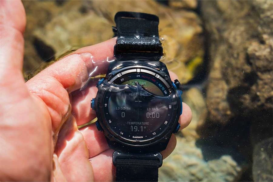 بررسی جامع ساعت غواصی Garmin Descent